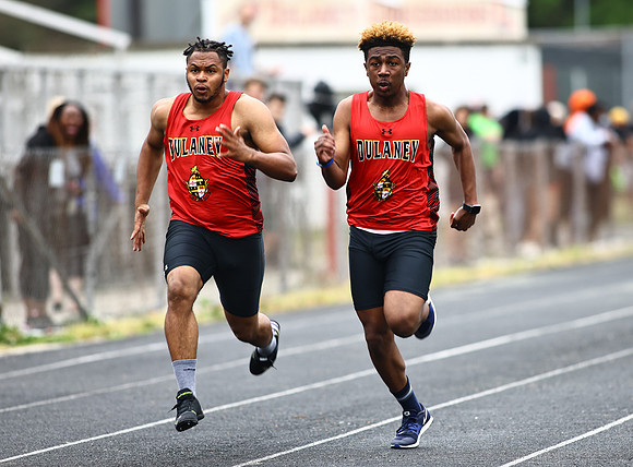 DHSTrack100