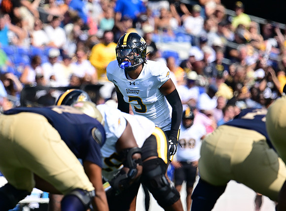 TU-v-NavyFB0019