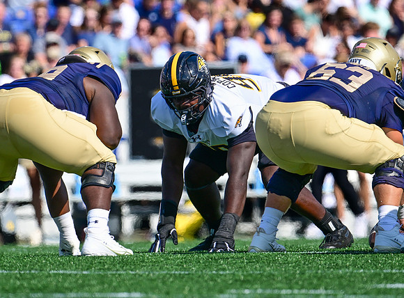 TU-v-NavyFB0044