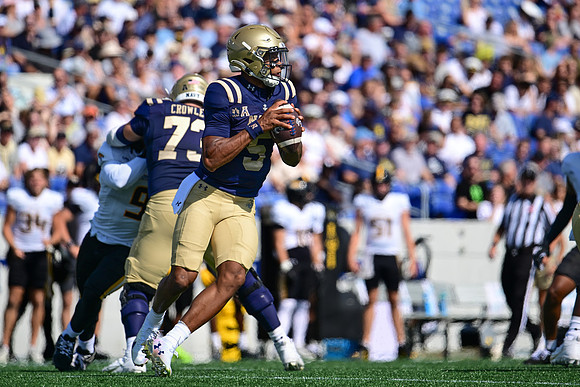 TU-v-NavyFB0144