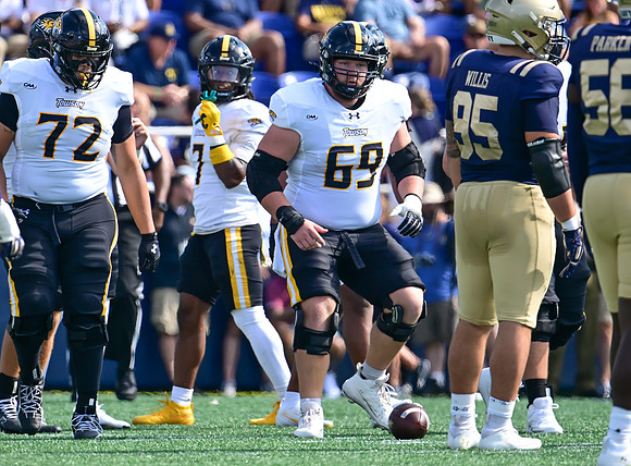 TU-v-NavyFB0393