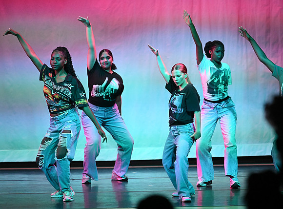 OMHSDance-02032