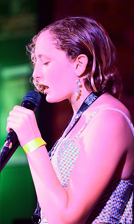 Tin Roof Stage-160