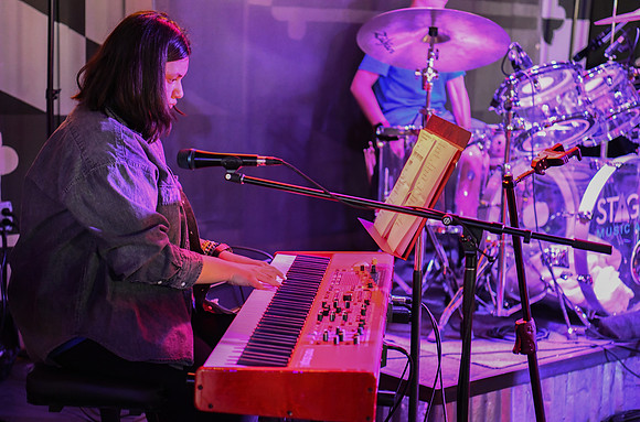 Tin Roof Stage-299