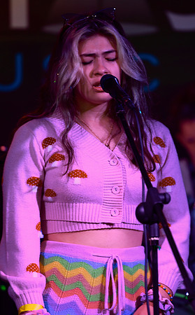 Tin Roof Stage-140