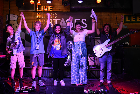 Tin Roof Stage-297