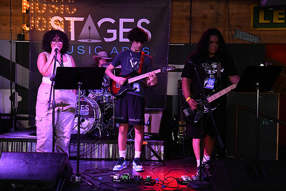 Tin Roof Stage-288