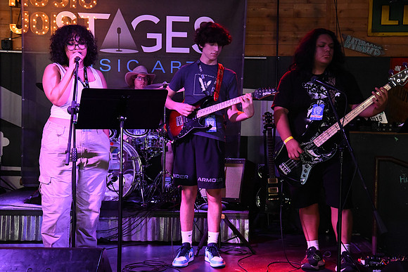 Tin Roof Stage-287