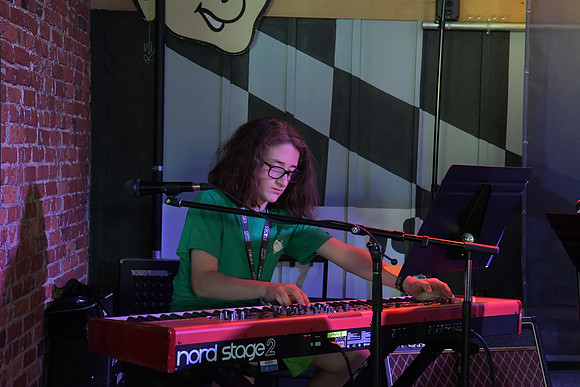Tin Roof Stage-276