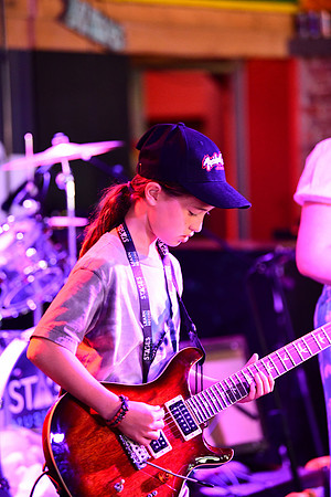 Tin Roof Stage-120