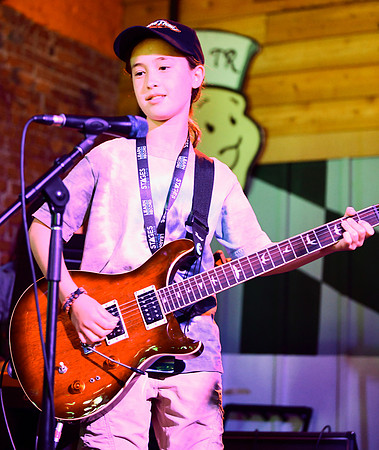 Tin Roof Stage-125