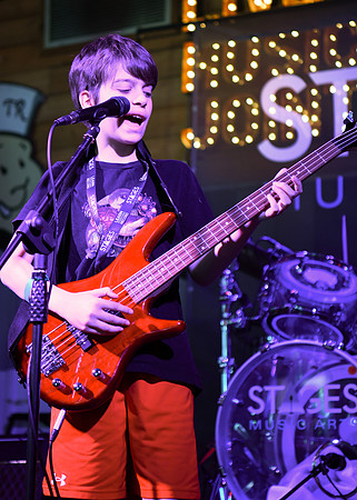 Tin Roof Stage-225