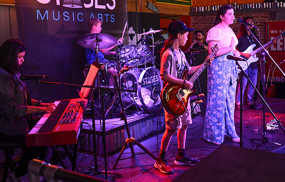 Tin Roof Stage-300
