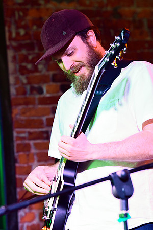 Tin Roof Stage-012