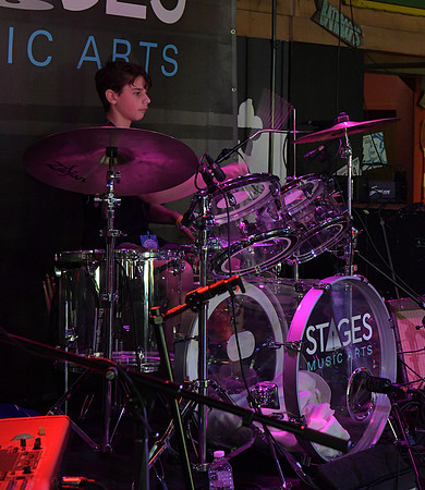 Tin Roof Stage-240