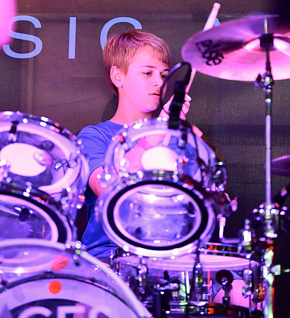 Tin Roof Stage-121