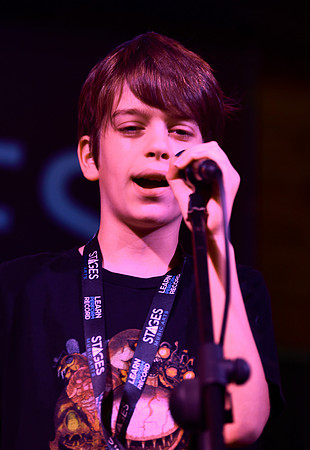 Tin Roof Stage-203