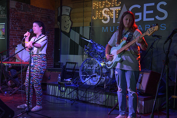 Tin Roof Stage-260