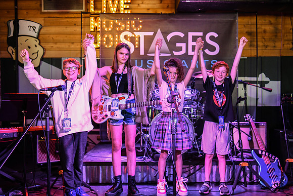 Tin Roof Stage-304
