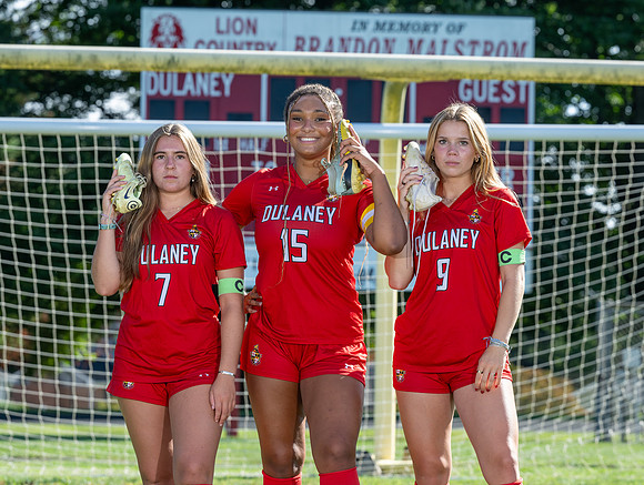 DulaneyWSoccer-00524