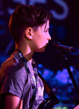 Tin Roof Stage-200