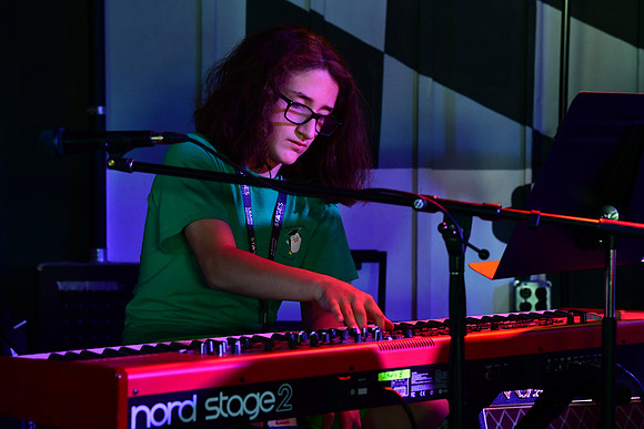Tin Roof Stage-044