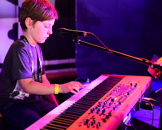 Tin Roof Stage-155