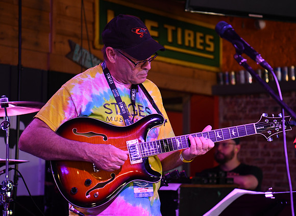 Tin Roof Stage-292