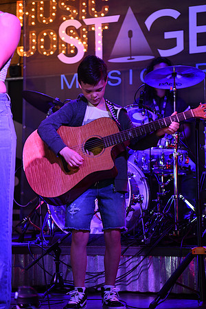 Tin Roof Stage-326