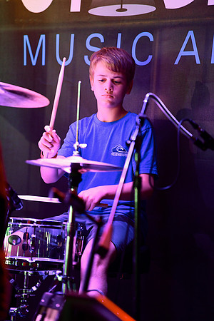 Tin Roof Stage-105