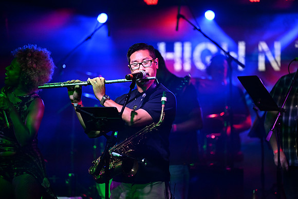 HighandTight-01500