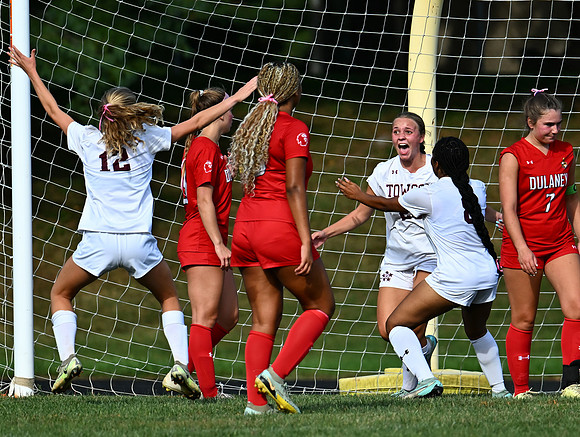 Dulaney-v-Towson-01184