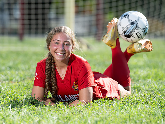 DulaneyWSoccer-00407