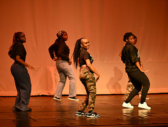 NTHSSeniorShowcase2256