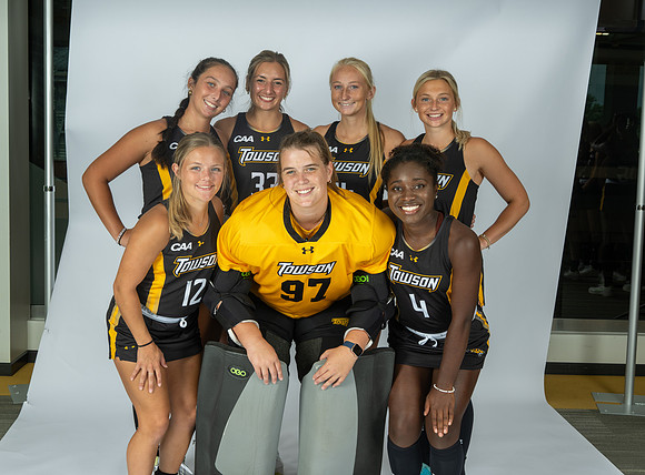 TU-FieldHockeyl-00027