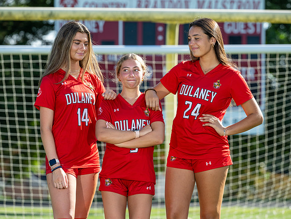 DulaneyWSoccer-00557
