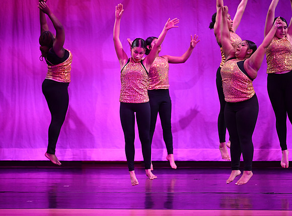 OMHSDance-02399