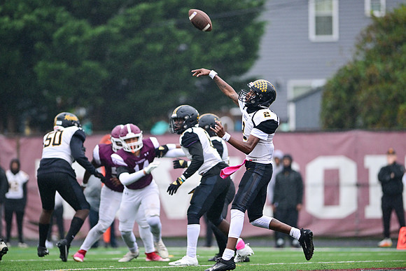 TowsonFB0143