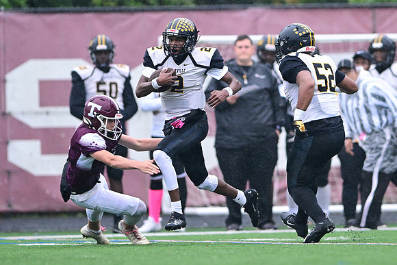TowsonFB0588