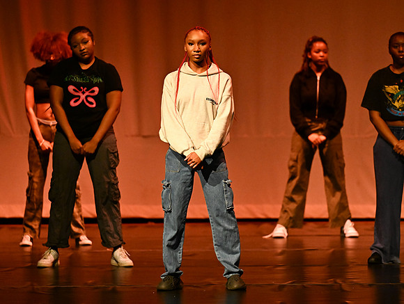 NTHSSeniorShowcase2213