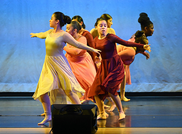 OMHSDance-03335