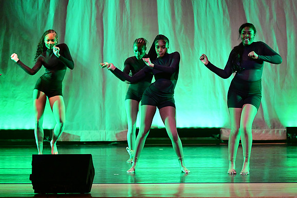 OMHSdance-0329