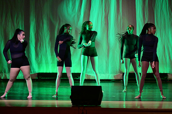 OMHSdance-0363