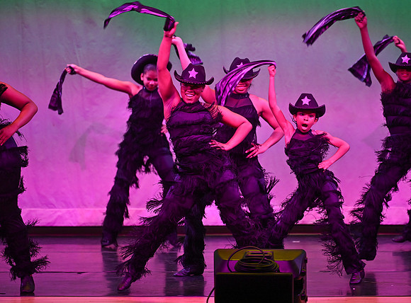 OMHSDance-00685