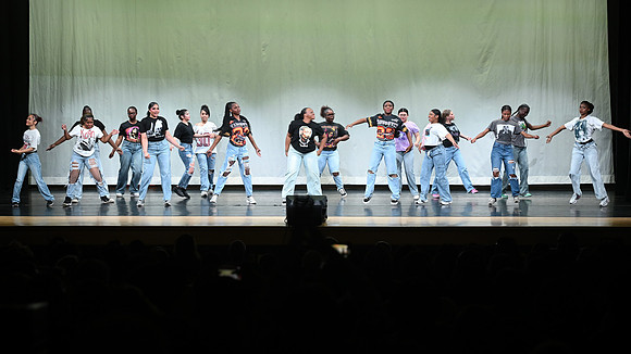 OMHSDance-01942