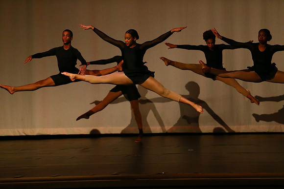 NewTownHolidayDance19-105