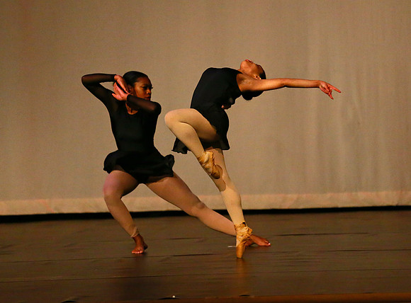 NewTownHolidayDance19-108