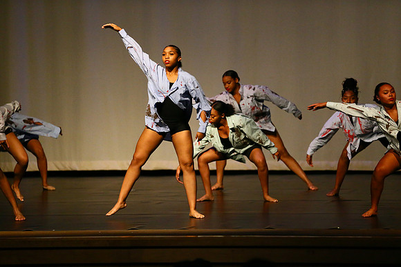 NewTownHolidayDance19-29