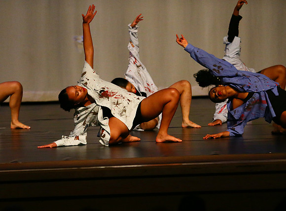 NewTownHolidayDance19-35
