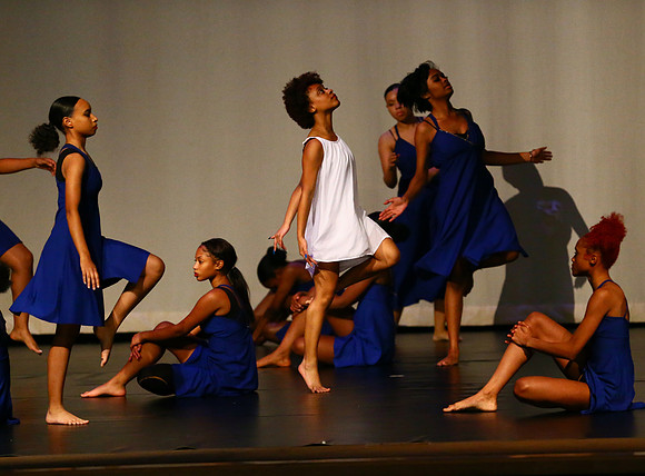 NewTownHolidayDance19-47